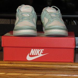 Nike Dunk Low Twist Sneakers